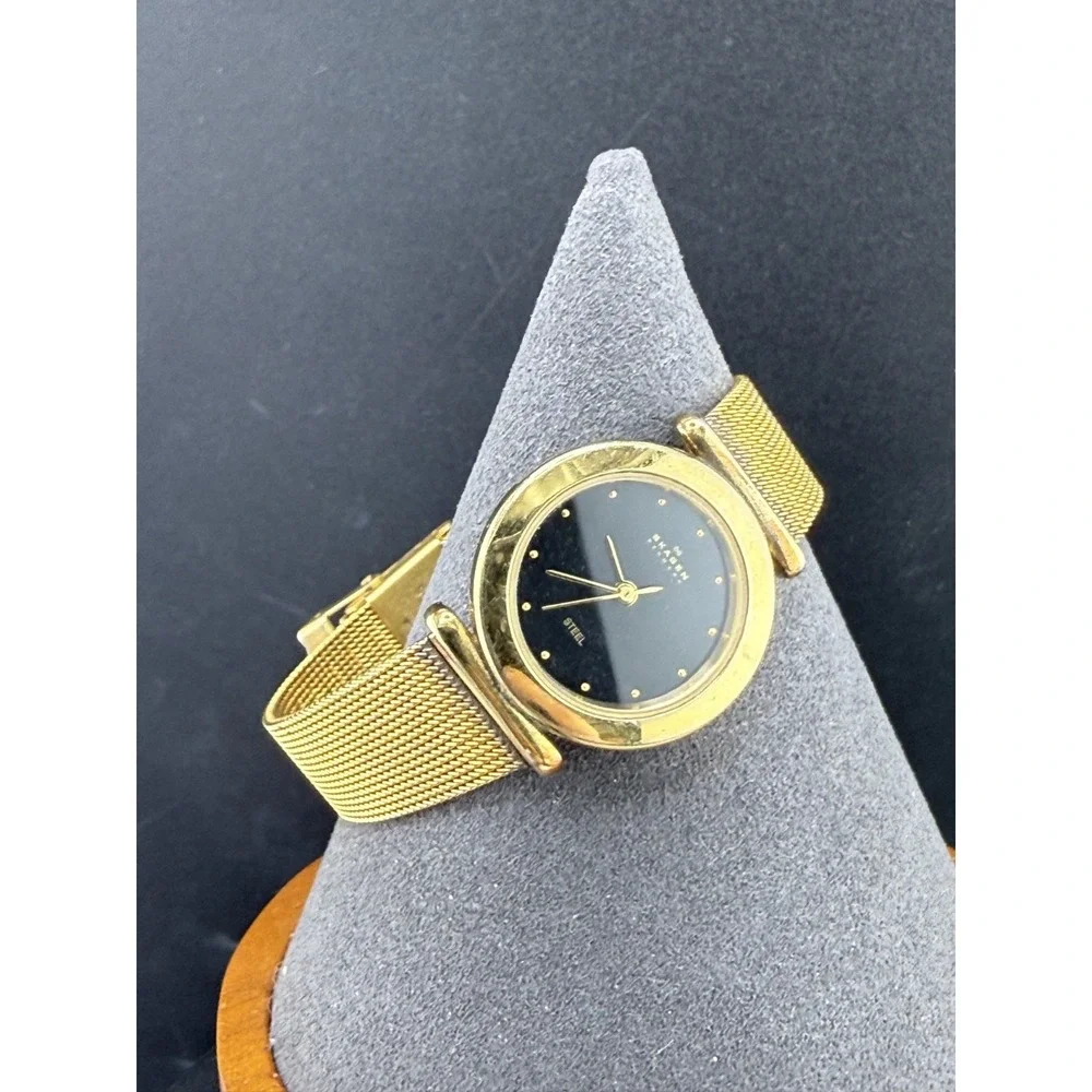 Vintage Skagen Watch Women Black‎ Dial Gold Tone 6.5